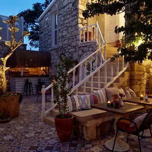 Otel Morisi Avlu Alaçatı
