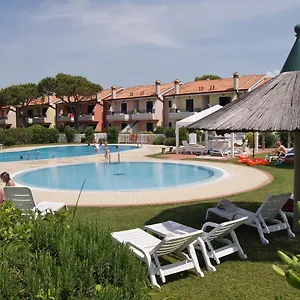 In Portosole E Tamerici Con Piscina-cavallino Treporti Apartment