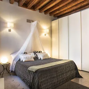 Terrazzina - Romantic Pied A Terre At The Heart Of Cannaregio District Venice